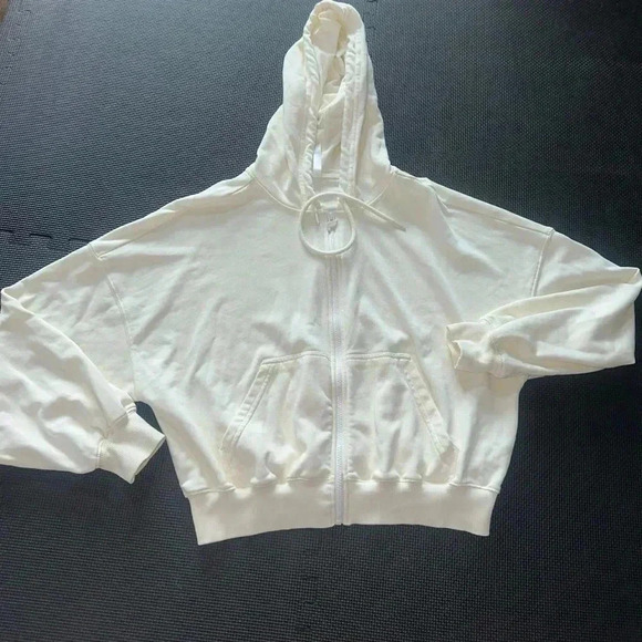 Fabletics Lightweight Terry Shrunken Hoodie size XL Colour: Cream/Graphic - Picture 8 of 13